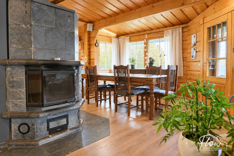 Maison en rondins Honka 127 m² (1996) + sauna, garage chauffé 103 m², 3,25 ha et ~160 m de rive privée sur le Hirvasjoki — Äänekoivisto / Äänekoski — 9