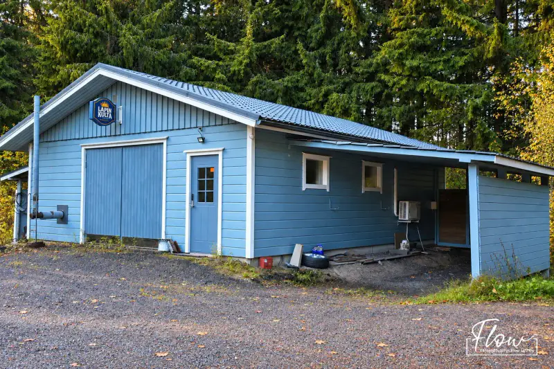 Maison en rondins Honka 127 m² (1996) + sauna, garage chauffé 103 m², 3,25 ha et ~160 m de rive privée sur le Hirvasjoki — Äänekoivisto / Äänekoski — 11