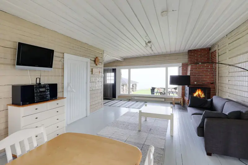 Mökki ~72 m² (1971) + sauna/aitat, ~1,8 ha (~100 m rive), Kuorasjärvi — Sydänmaa / Alavus — 14