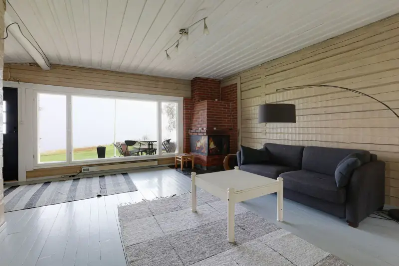 Mökki ~72 m² (1971) + sauna/aitat, ~1,8 ha (~100 m rive), Kuorasjärvi — Sydänmaa / Alavus — 11