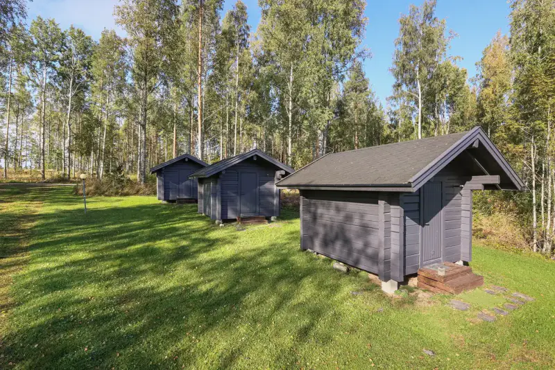 Mökki ~72 m² (1971) + sauna/aitat, ~1,8 ha (~100 m rive), Kuorasjärvi — Sydänmaa / Alavus — 7
