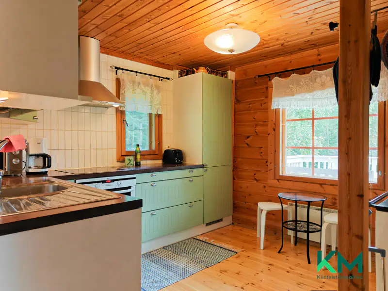 Maison Honka 86 m² (2012) + rantasauna, ~83 m Joutenvesi / Saimaa, 7 430 m² — Ihamaniemi — 7