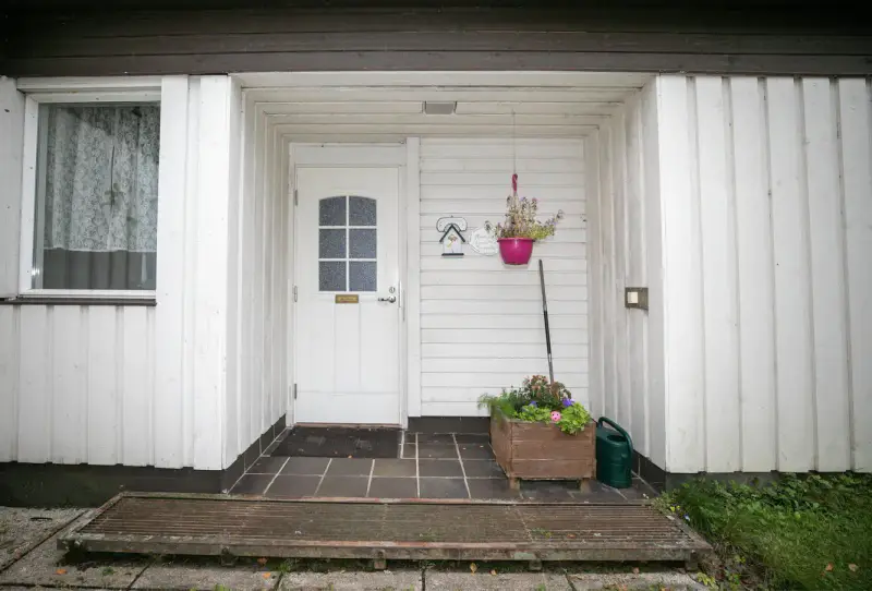 Maison bois ~240–300 m² (1975) + atelier ~100 m², 6 500 m², Eurajoki — Kiukainen / Eura — 2
