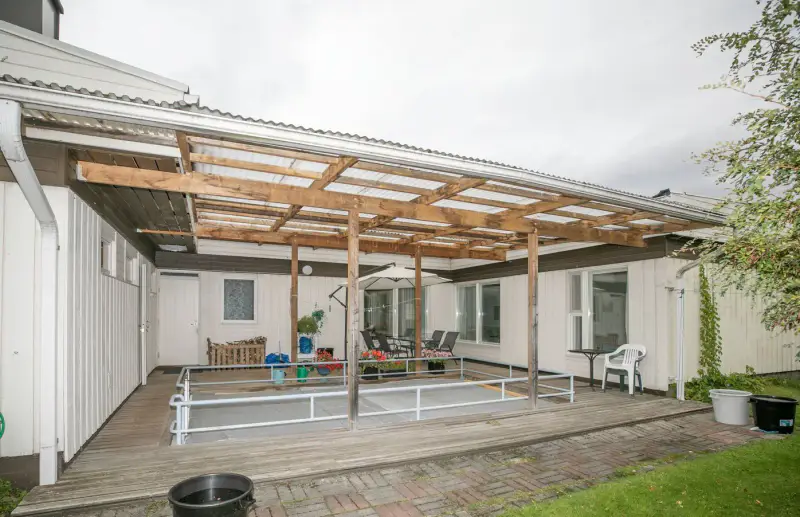 Maison bois ~240–300 m² (1975) + atelier ~100 m², 6 500 m², Eurajoki — Kiukainen / Eura — 4