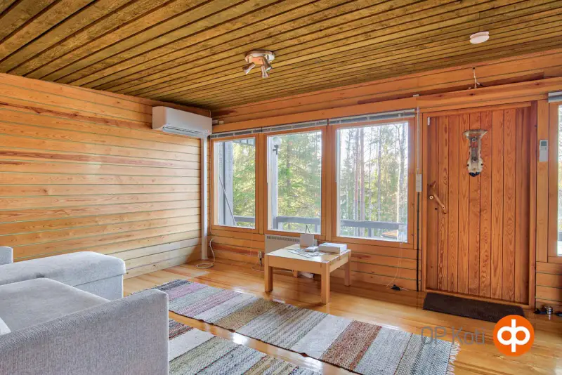 Chalet de 1973 (36 m²) + sauna de rive avec salle et cheminée, 41 m de rive privée et 2 040 m² sur le Kiimalammi — Koijärvi / Forssa — 11