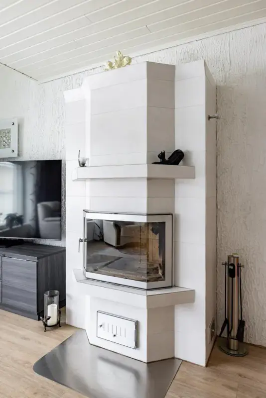 Maison élargie ~121 m² (1977+), rive Laitilansalmi, 2 705 m² — Vanaja / Hämeenkyrö — 2