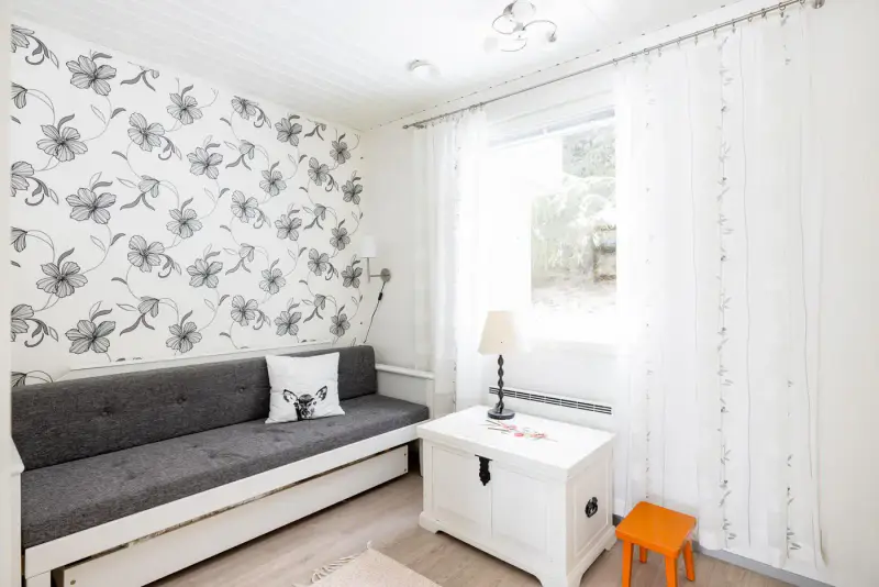 Maison élargie ~121 m² (1977+), rive Laitilansalmi, 2 705 m² — Vanaja / Hämeenkyrö — 18