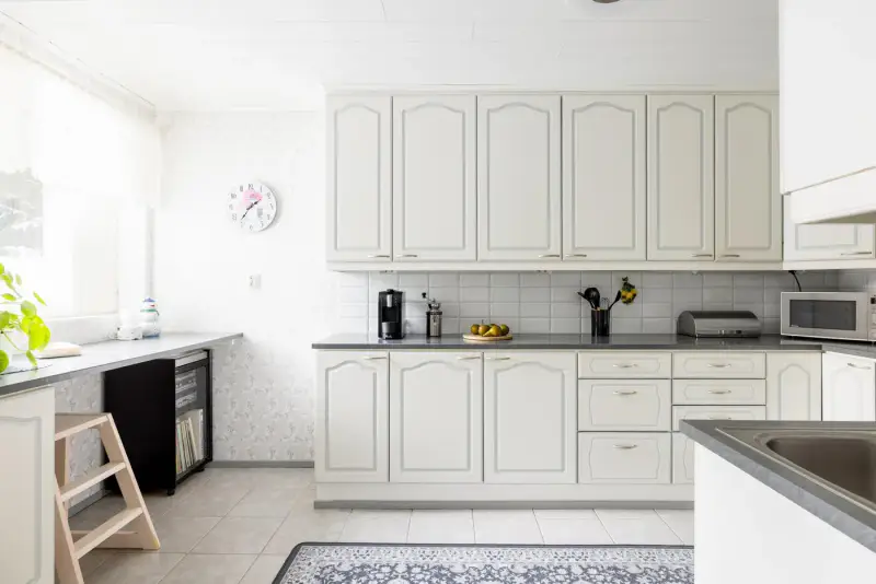 Maison élargie ~121 m² (1977+), rive Laitilansalmi, 2 705 m² — Vanaja / Hämeenkyrö — 8