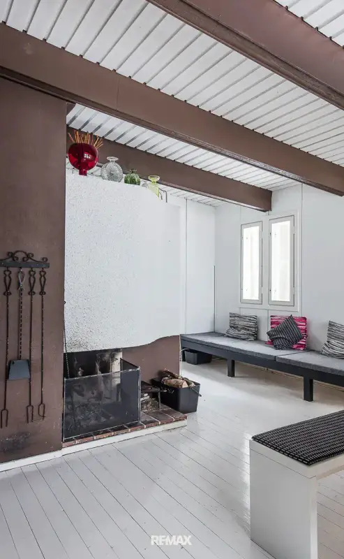 Chalet d’architecte ~58 m² (1966) avec sauna, 3 350 m² et rive — Sotkajärvi / Renko — 8