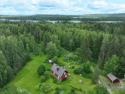 Maison 1930 ~100 m² + 2 saunas, ~11,4 ha forêt, rive Kynsivesi ~30 m — Mäyrämäki — 1