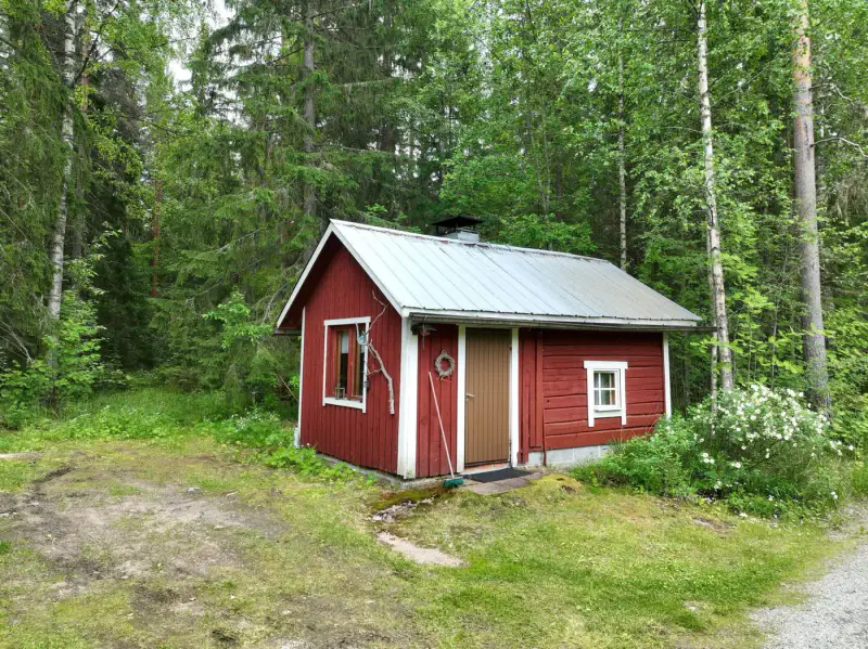 Maison 1930 ~100 m² + 2 saunas, ~11,4 ha forêt, rive Kynsivesi ~30 m — Mäyrämäki — 16