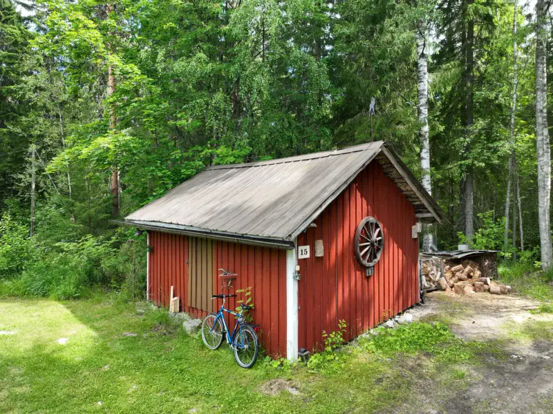 Maison 1930 ~100 m² + 2 saunas, ~11,4 ha forêt, rive Kynsivesi ~30 m — Mäyrämäki — 15