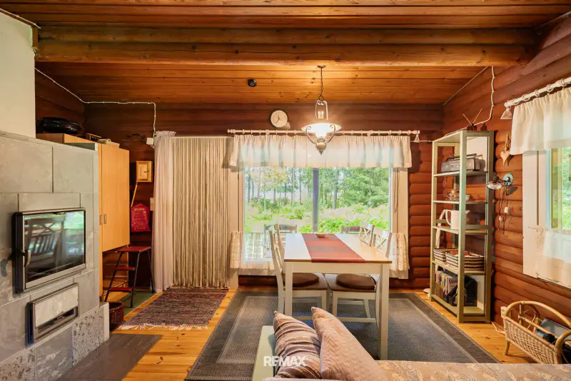 Chalet à Hartola  rive privée  3 960 m² — 132 000 € — 2