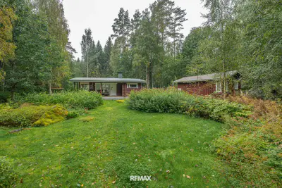 Chalet à Hartola  rive privée  3 960 m² — 132 000 € — 1