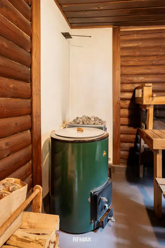 Chalet à Hartola  rive privée  3 960 m² — 132 000 € — 17