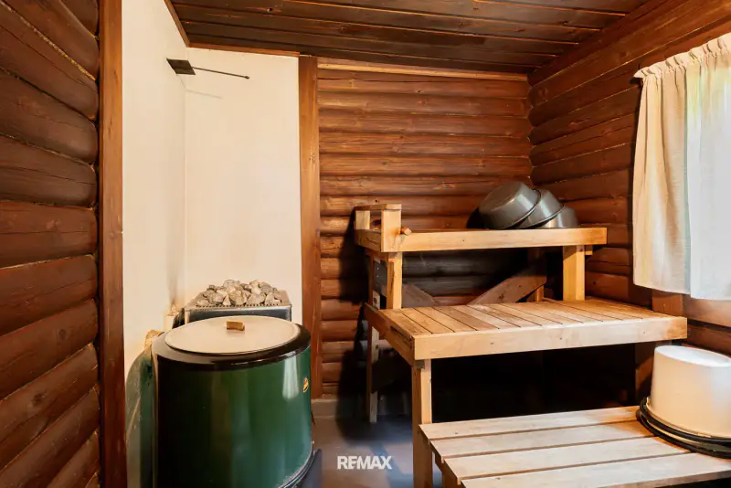 Chalet à Hartola  rive privée  3 960 m² — 132 000 € — 12