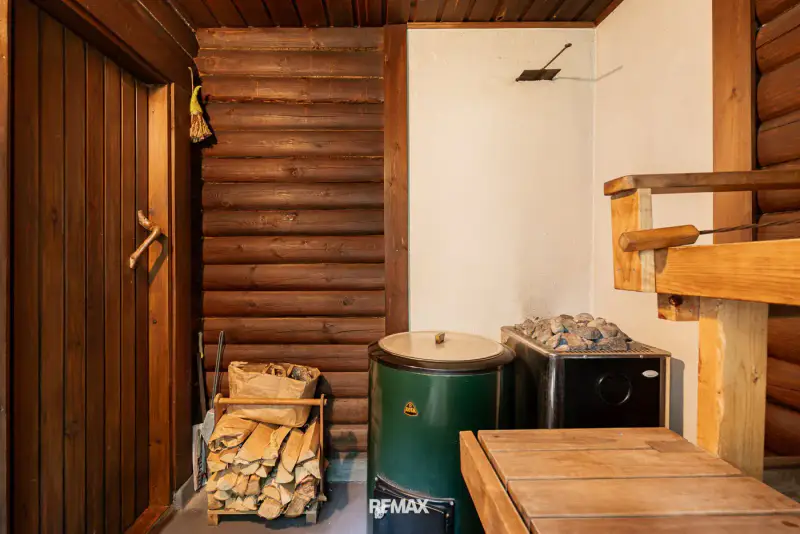 Chalet à Hartola  rive privée  3 960 m² — 132 000 € — 14