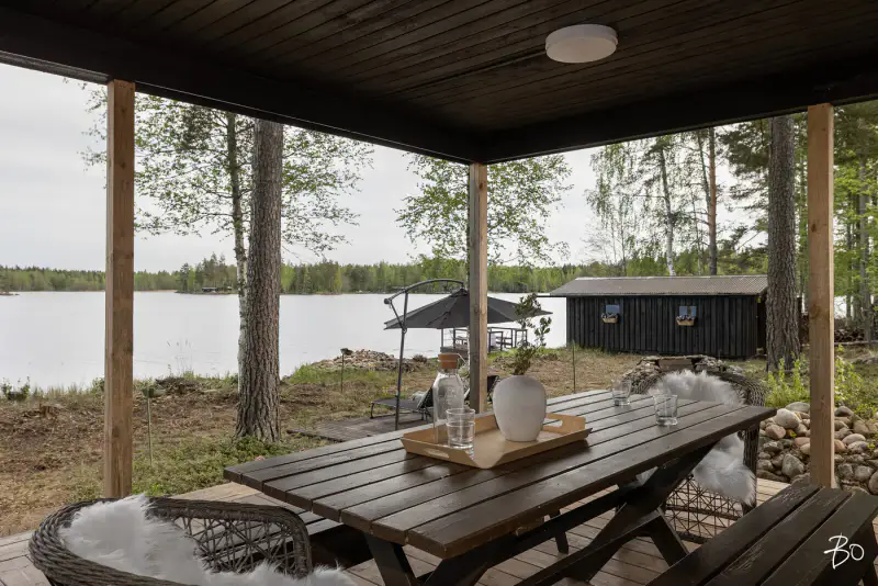 Chalet ~52 m² (1977) rénové 2025–26 sur île du Jääsjärvi + sauna, 3 210 m² — Hirvisaaret / Hartola — 8