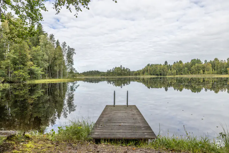 Petit mökki ~24,5 m² (1981) + sauna, 2 940 m² sur l’Onkilammi — Vuohiniemi / Hattula — 4