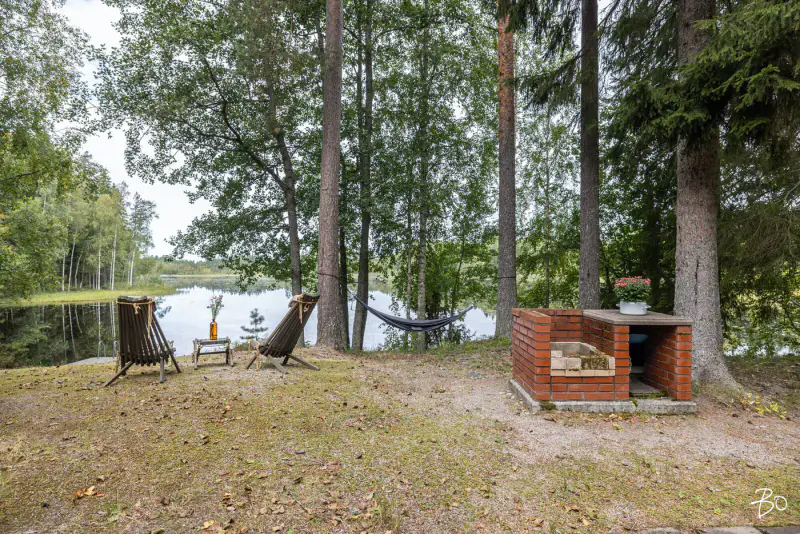Petit mökki ~24,5 m² (1981) + sauna, 2 940 m² sur l’Onkilammi — Vuohiniemi / Hattula — 18