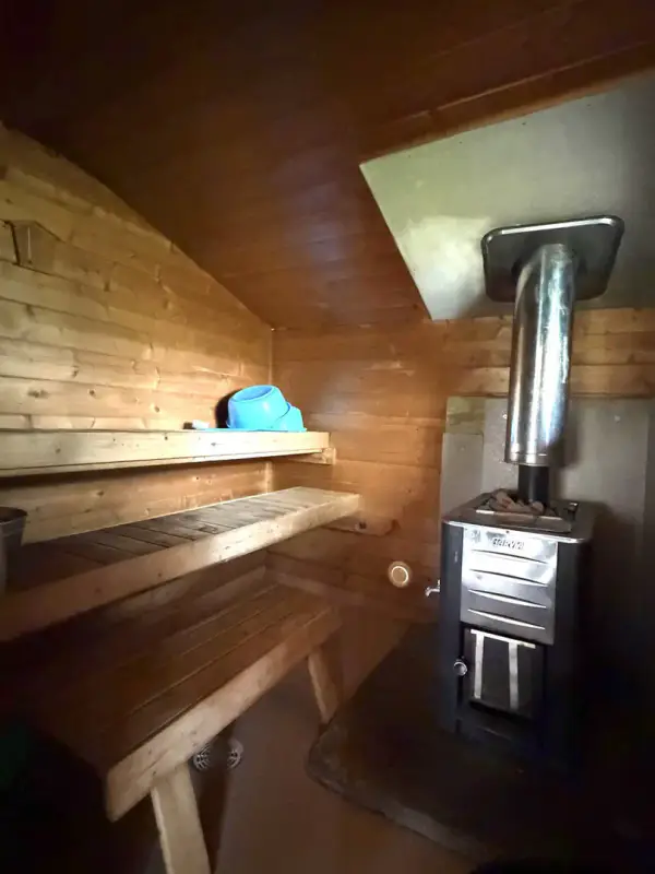 Mökki rondins ~31 m² (1993) + sauna séparée, 1,26 ha péninsule, Saimaa / Pieni Kolovesi — Pyylinsaari / Heinävesi — 10