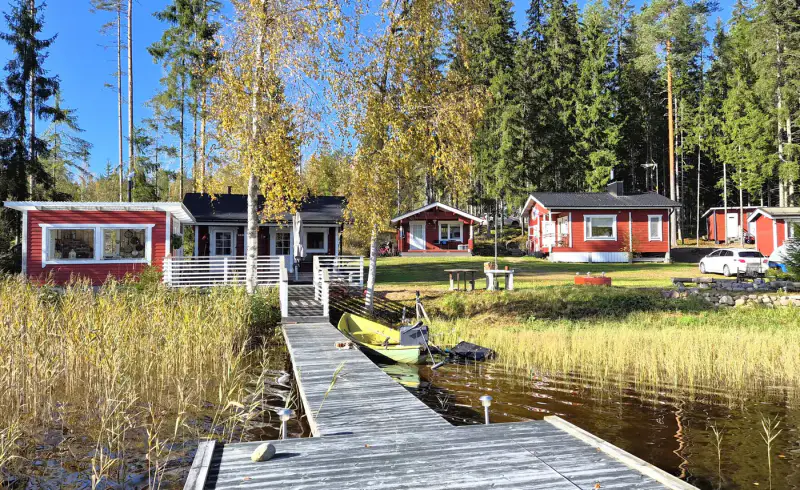 Mökki rénové ~39 m² (1971, refait 2013–2014) + sauna en rondins 2012, 2 150 m² et ~40 m de rive privée sur le Kaitoo — Paistjärvi / Heinola — 8