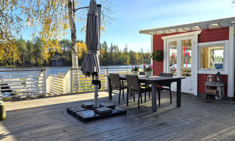 Mökki rénové ~39 m² (1971, refait 2013–2014) + sauna en rondins 2012, 2 150 m² et ~40 m de rive privée sur le Kaitoo — Paistjärvi / Heinola — 9