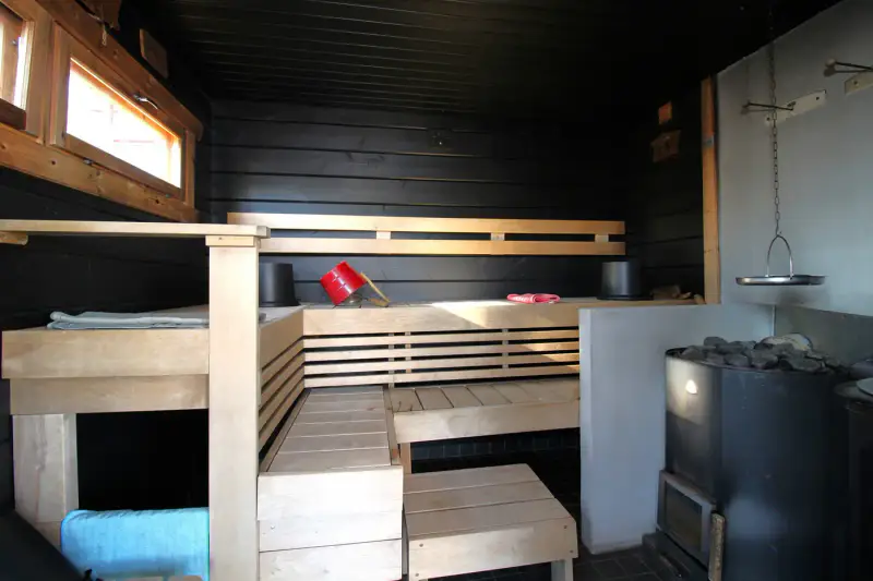 Mökki rénové ~39 m² (1971, refait 2013–2014) + sauna en rondins 2012, 2 150 m² et ~40 m de rive privée sur le Kaitoo — Paistjärvi / Heinola — 16