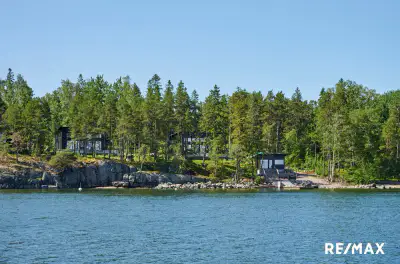 Villa ~93 m² (2023) rive mer, ~3 878 m² (määräosa), Suomenlahti — Iso Villasaari / Vuosaari / Helsinki — 1