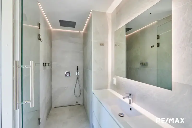 Villa ~93 m² (2023) rive mer, ~3 878 m² (määräosa), Suomenlahti — Iso Villasaari / Vuosaari / Helsinki — 13