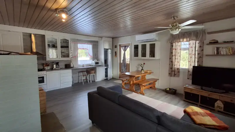 Mökki ~60 m² (1995) + rantasauna, aitta, grillitupa, 8 790 m², Puula — Tuukkala / Hirvensalmi — 2