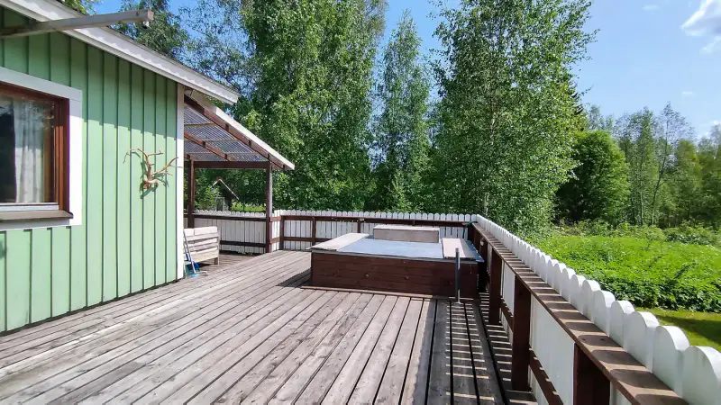Mökki ~60 m² (1995) + rantasauna, aitta, grillitupa, 8 790 m², Puula — Tuukkala / Hirvensalmi — 17