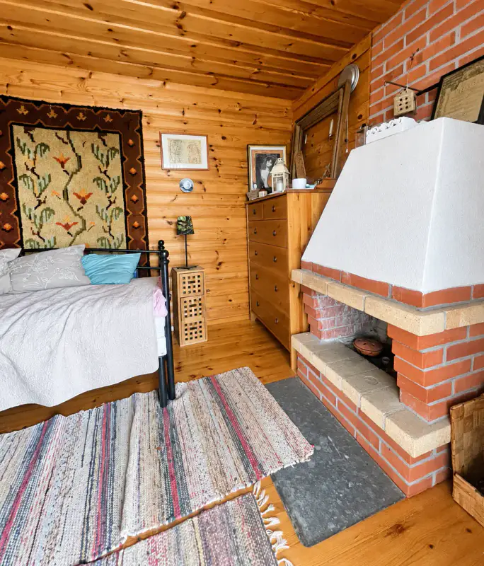 Mökki d’île ~47 m² (1963) + sauna de rive, plage de sable sur le Suontee, 2 790 m² — Kalhosaari / Hirvensalmi — 11