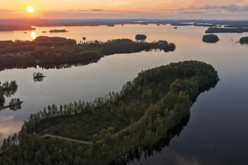 Terrain n°2 ~5 000 m², droit RA 250 k-m², rive ouest Puula / Ryökäsvesi — Lammasniemi / Hirvensalmi — 4