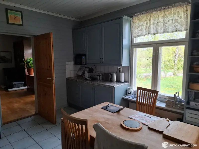 Ferme Ylöstalo, rive Vesijärvi — enchère Ulosotto, Hollola — 1