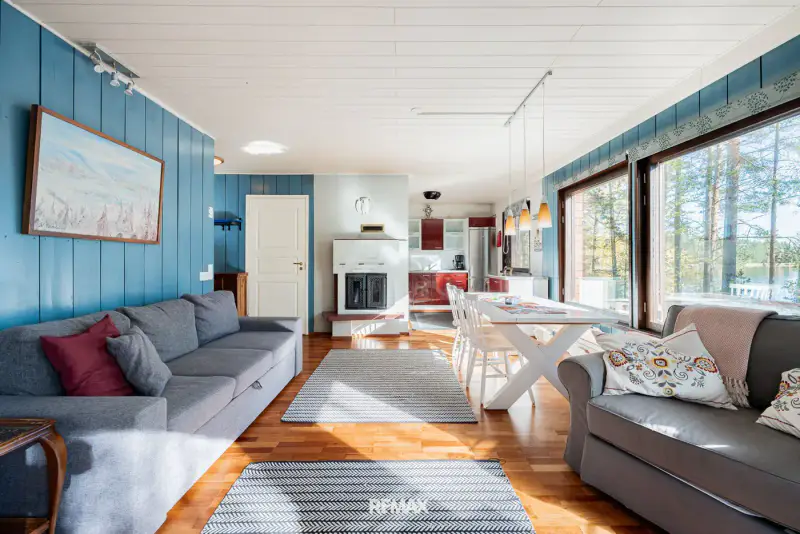 Mökki ~46 m² (1975, rénové) + sauna + rantasauna, 4 400 m², ~65 m de plage privée sur le Kettujärvi — Vuolenkoski / Iitti — 11