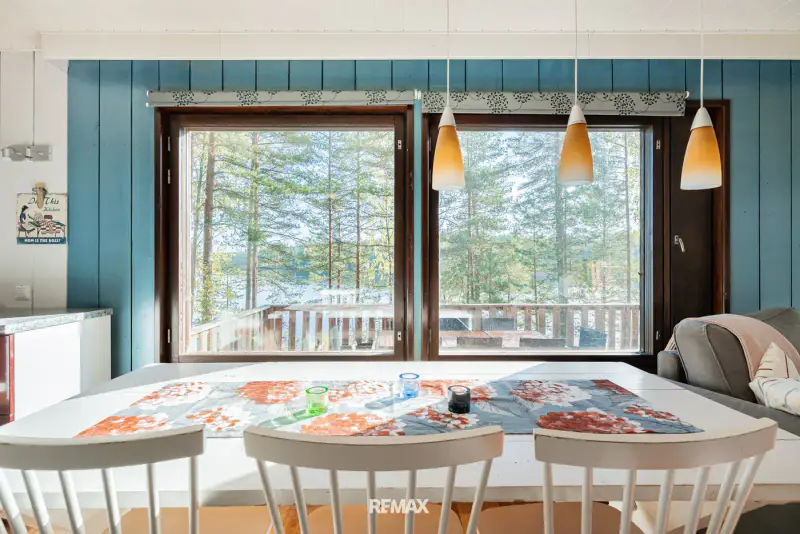 Mökki ~46 m² (1975, rénové) + sauna + rantasauna, 4 400 m², ~65 m de plage privée sur le Kettujärvi — Vuolenkoski / Iitti — 3