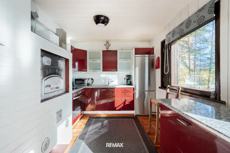 Mökki ~46 m² (1975, rénové) + sauna + rantasauna, 4 400 m², ~65 m de plage privée sur le Kettujärvi — Vuolenkoski / Iitti — 7