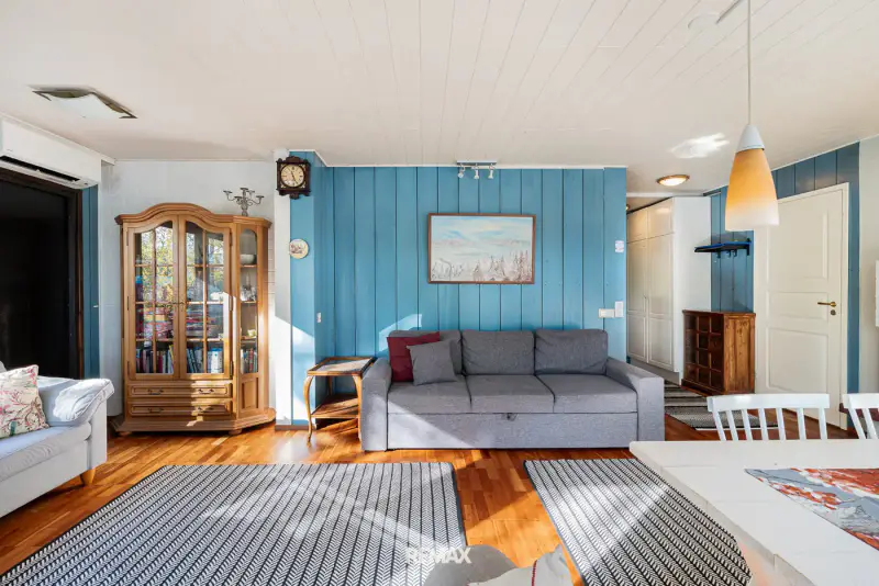 Mökki ~46 m² (1975, rénové) + sauna + rantasauna, 4 400 m², ~65 m de plage privée sur le Kettujärvi — Vuolenkoski / Iitti — 16