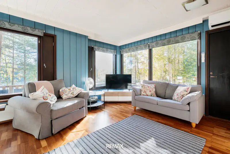 Mökki ~46 m² (1975, rénové) + sauna + rantasauna, 4 400 m², ~65 m de plage privée sur le Kettujärvi — Vuolenkoski / Iitti — 14