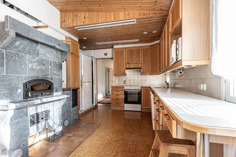 Maison 175 m² (1989) + ancienne ferme 1929, 4,47 ha et 57 m de rive sur le Kyrösjärvi — Tevaniemi / Ikaalinen — 7