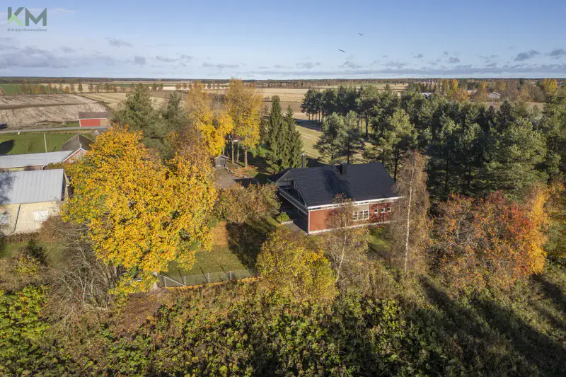 Maison 229 m² (1981) + hall 220 m² et savusauna, 9 330 m² et ~47 m de rive sur le Kyrönjoki — Ilmajoki — 3