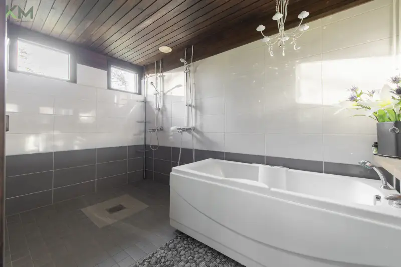 Maison 229 m² (1981) + hall 220 m² et savusauna, 9 330 m² et ~47 m de rive sur le Kyrönjoki — Ilmajoki — 8