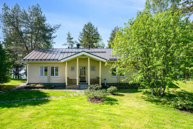 Maison 1987, 151,5 m², rive privée 90 m, 12 660 m² — Mekrijärvi, Ilomantsi — 3