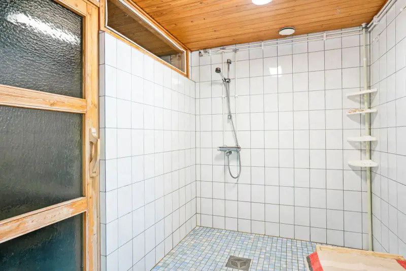 Maison 1987, 151,5 m², rive privée 90 m, 12 660 m² — Mekrijärvi, Ilomantsi — 11