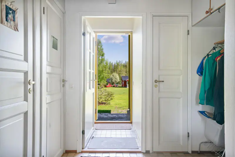 Maison 1987, 151,5 m², rive privée 90 m, 12 660 m² — Mekrijärvi, Ilomantsi — 2