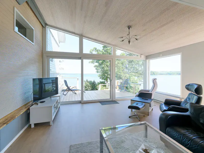 Maison rénovée ~155 m², géothermie et fibre, rive de sable sur l’Immalanjärvi, services à pied — Imatra — 3