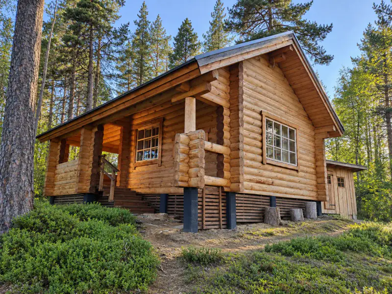 Hirsimaja ~24 m² + sauna, ~4,8 ha (~100 m rive), Muddusjärvi — Pitkävuono / Inari — 7