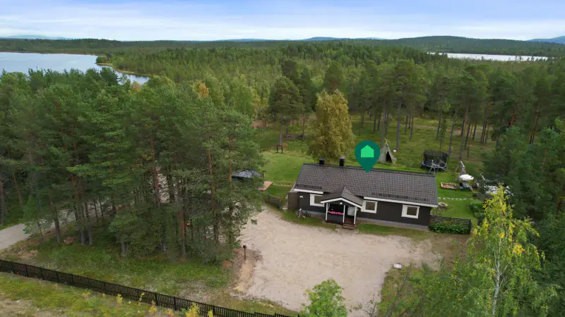 Maison 92,5 m² (1981, agrandie 2021) + sauna, 2,29 ha et ~40 m de rive privée sur le Kotajärvi, vente par offres dès 190 000 € — Keväjärvi / Inari — 5