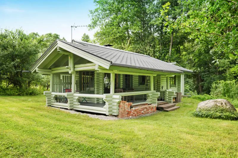 Hirsimökki ~42 m² (1990) + sauna, 4 800 m², Inkoonjoki — Nötterdalen / Inkoo — 2